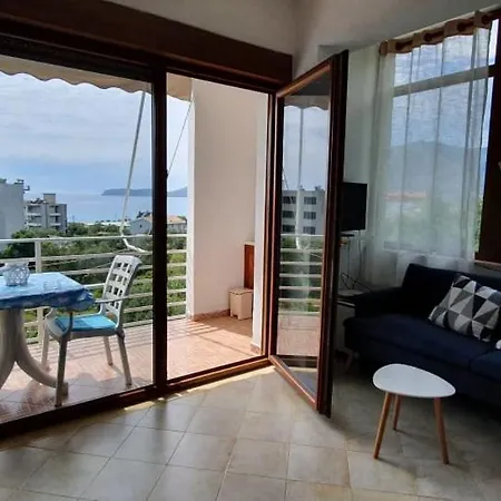 Seaview Apartment