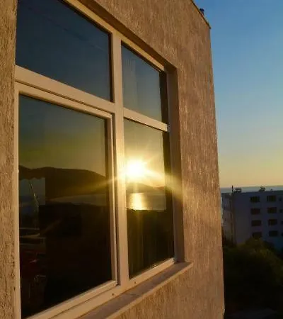 Seaview Apartment Borsh